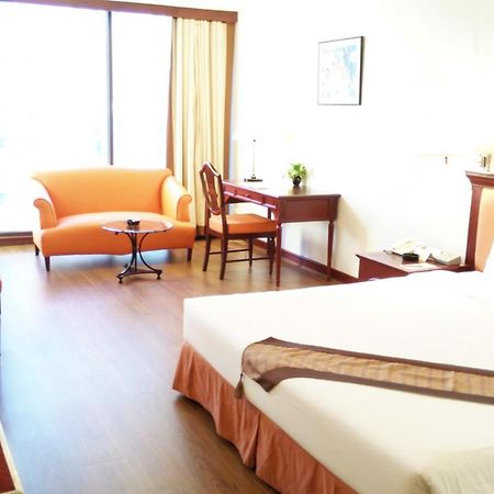 Tai Pan Hotel - Sha Plus Certified Bangkok Eksteriør bilde
